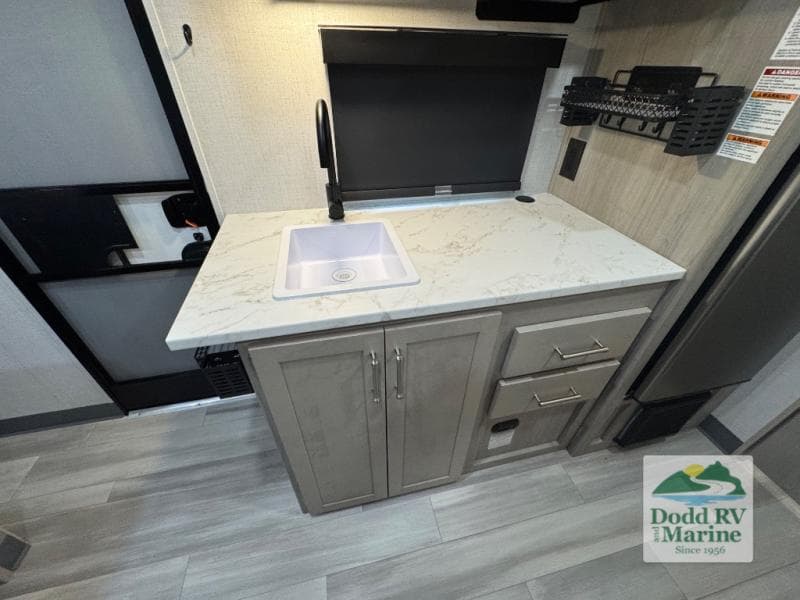 Pre-Owned 2024 Keystone SPRINGDALE 1800BH - photo - 6