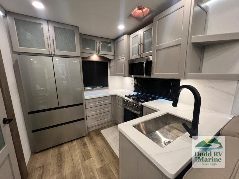 Pre-Owned 2025 Alliance PARADIGM 382RK - photo - 10