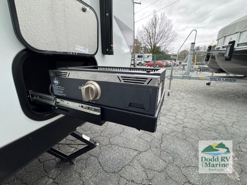Pre-Owned 2024 Grand Design IMAGINE 15BH - photo - 19