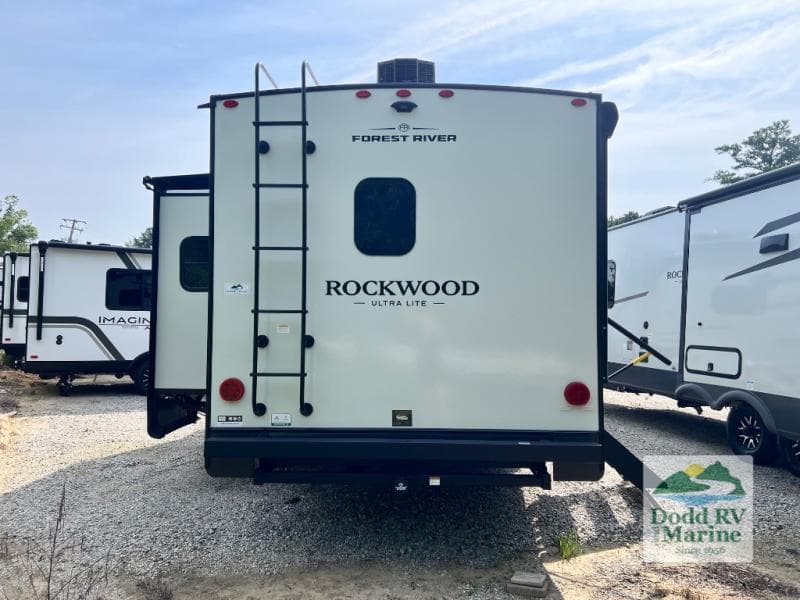 New 2027 Forest River ROCKWOOD ULTRA LITE 2606WS - photo - 42