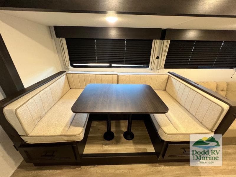 New 2027 Forest River CHEROKEE GREY WOLF 29TE - photo - 13