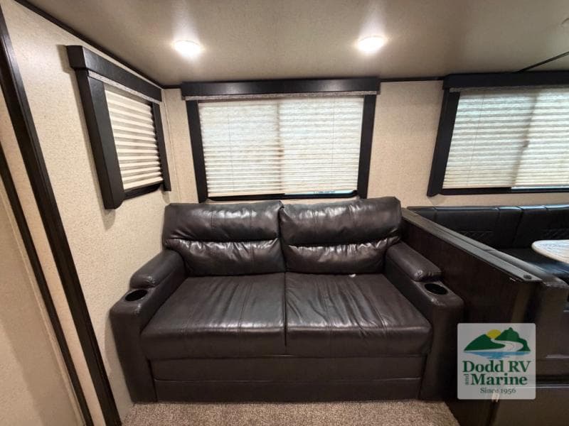 Pre-Owned 2021 Coachmen Spirit 2963BH - photo - 16