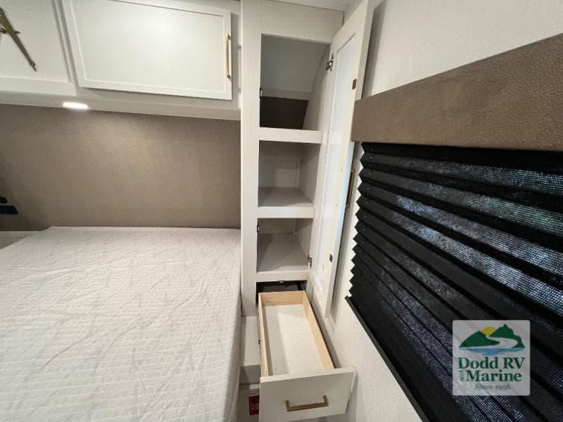 New 2027 Grand Design TRANSCEND XPLOR 285RKT - photo - 46