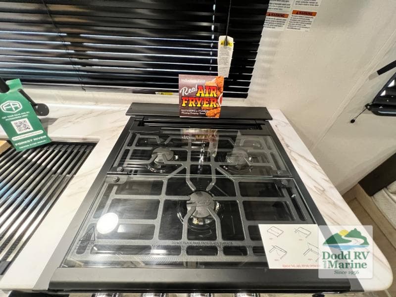 New 2027 Forest River CHEROKEE GREY WOLF 20RDSE - photo - 12
