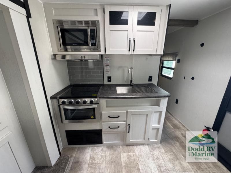 Pre-Owned 2023 Forest River 25BHSC PUMA - photo - 6