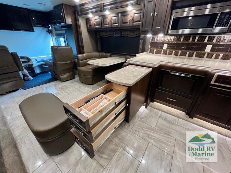 Pre-Owned 2017 Tiffin ALLEGRO BUS 37AP - photo - 16