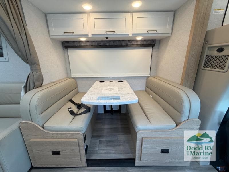 New 2026 Thor Motor Coach FOUR WINDS 24LT - photo - 35