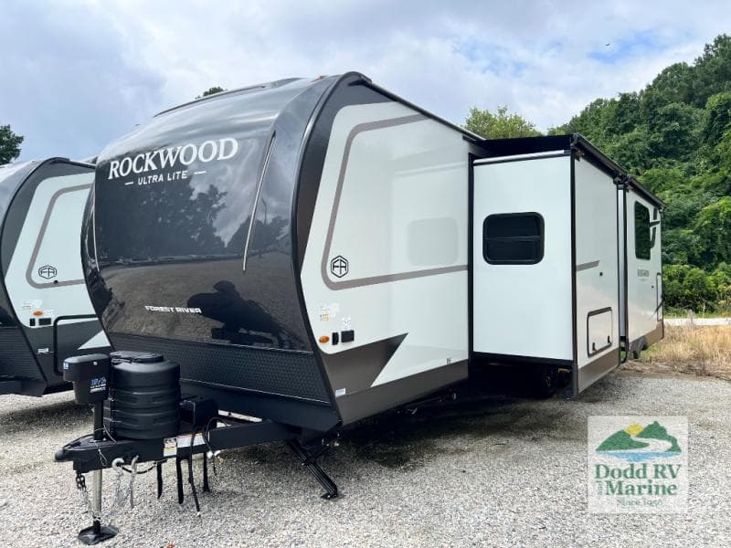 2027 Forest River ROCKWOOD ULTRA LITE 2711RK Photo in Yorktown VA 23692