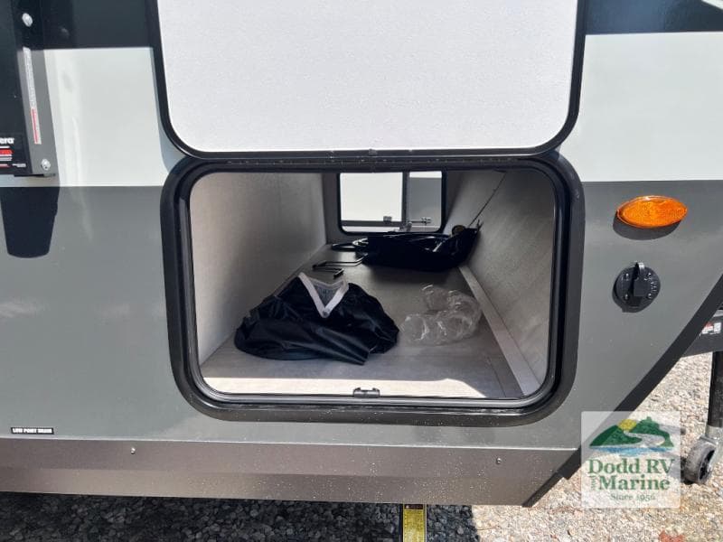 New 2027 Forest River ROCKWOOD GEO PRO 17BLE - photo - 32