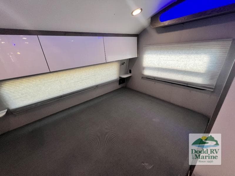 Pre-Owned 2020 Intech SOL HORIZON - photo - 20