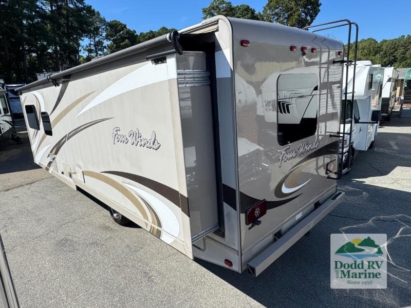 Pre-Owned 2016 Thor Four Winds 31W - photo - 40