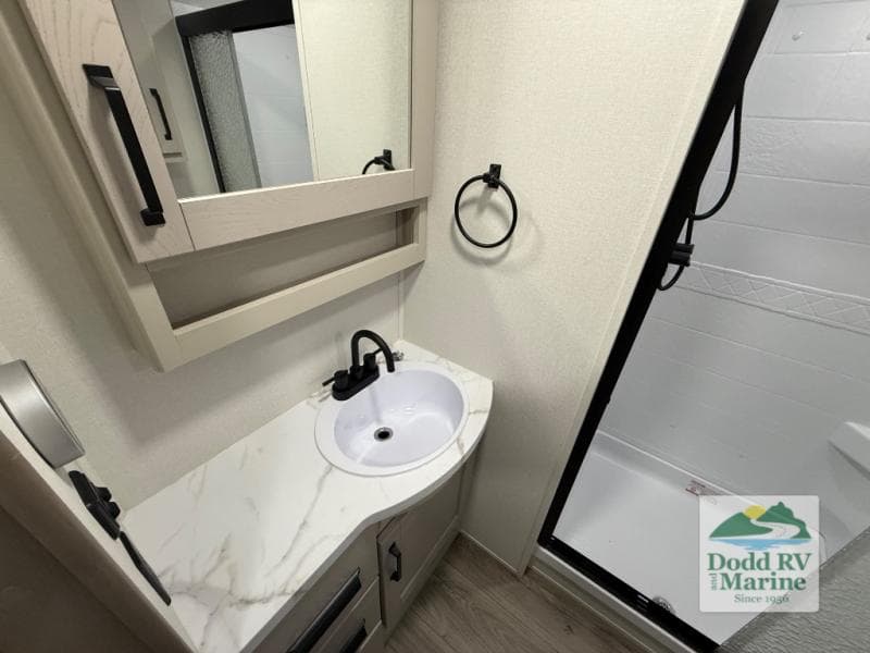 New 2027 Grand Design REFLECTION 150 SERIES 260RD - photo - 34