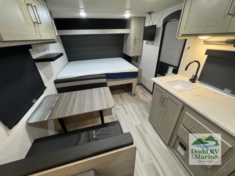 Pre-Owned 2024 Keystone SPRINGDALE 1800BH - photo - 12