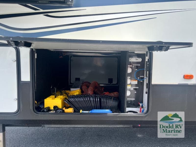 Pre-Owned 2022 Keystone MONTANA 331RL - photo - 51
