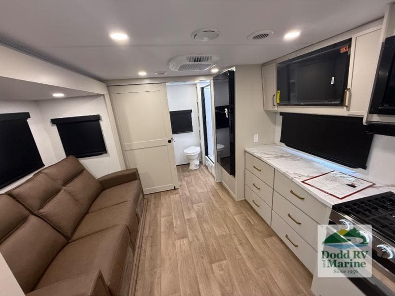 New 2027 Grand Design IMAGINE XLS 22RBE - photo - 6