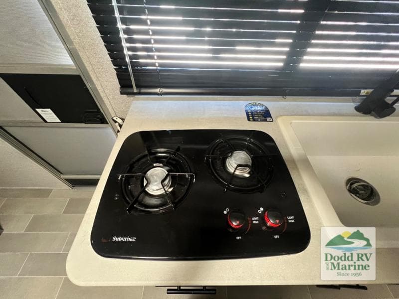 Pre-Owned 2021 Forest River WILDWOOD 177BHX - photo - 9