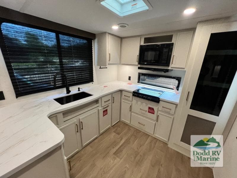 New 2027 Grand Design TRANSCEND XPLOR 285RKT - photo - 19