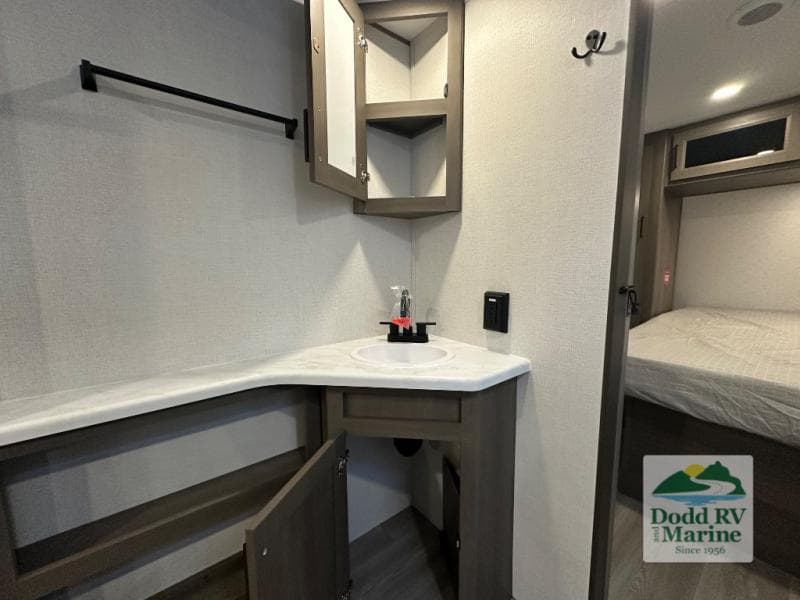New 2026 Grand Design TRANSCEND 245RLT - photo - 28