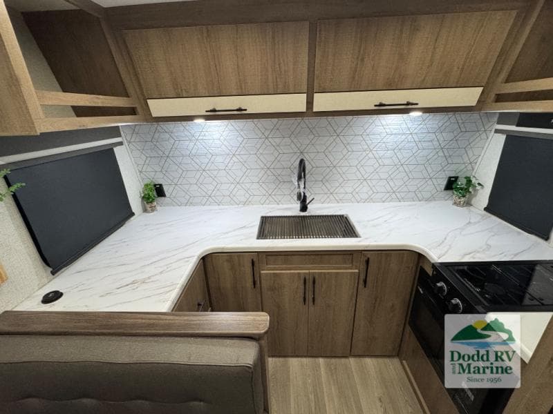 Pre-Owned 2024 Grand Design IMAGINE 15BH - photo - 6