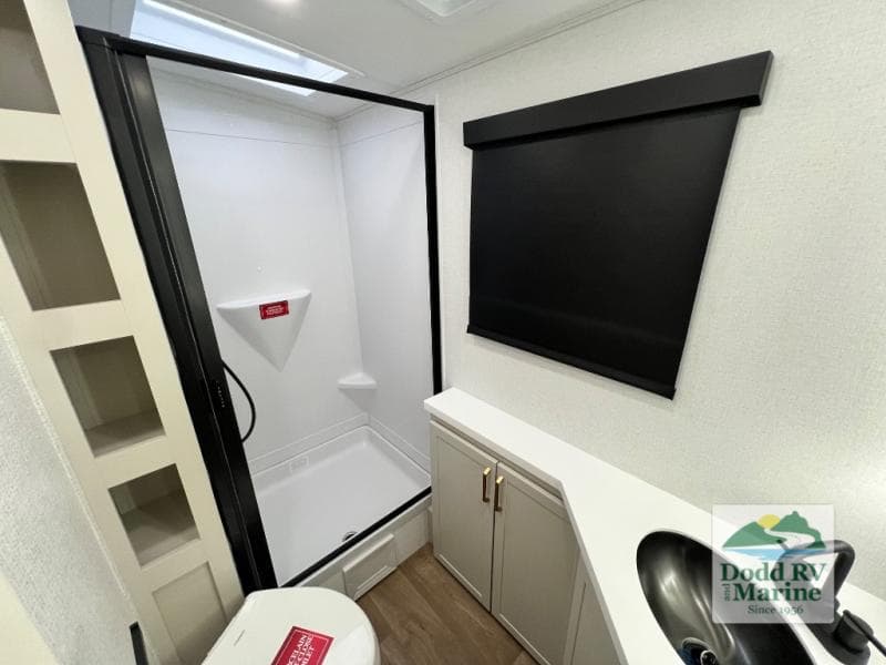 New 2027 Grand Design IMAGINE 2800BH - photo - 12