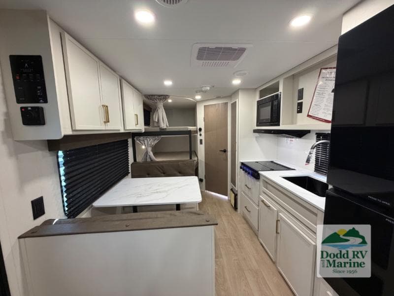 New 2026 Grand Design TRANSCEND XPLOR 19BHX - photo - 5