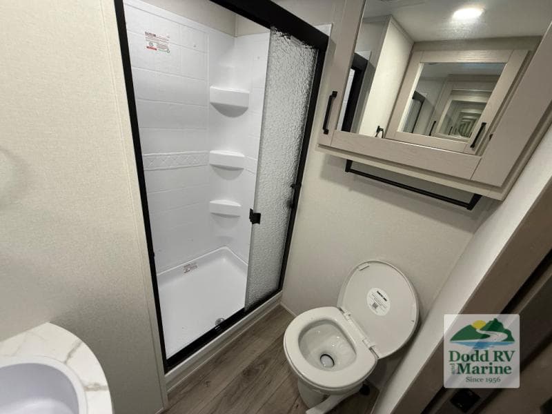 New 2027 Grand Design REFLECTION 150 SERIES 260RD - photo - 32