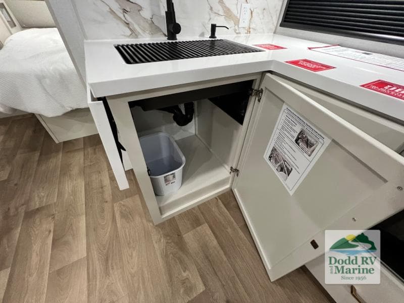 New 2027 Grand Design IMAGINE 2800BH - photo - 34