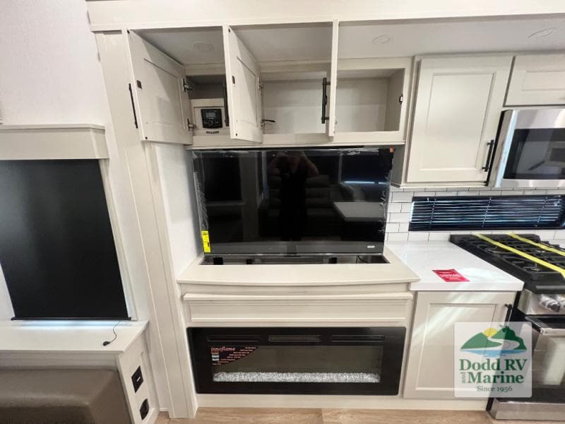 New 2026 Grand Design SOLITUDE 310GK - photo - 16
