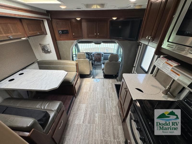 Pre-Owned 2017 Forest River FORESTER 2401R - photo - 20