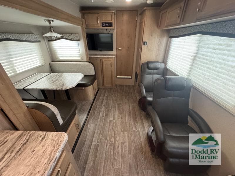 Pre-Owned 2020 Winnebago MICRO MINNIE 2405RG - photo - 5