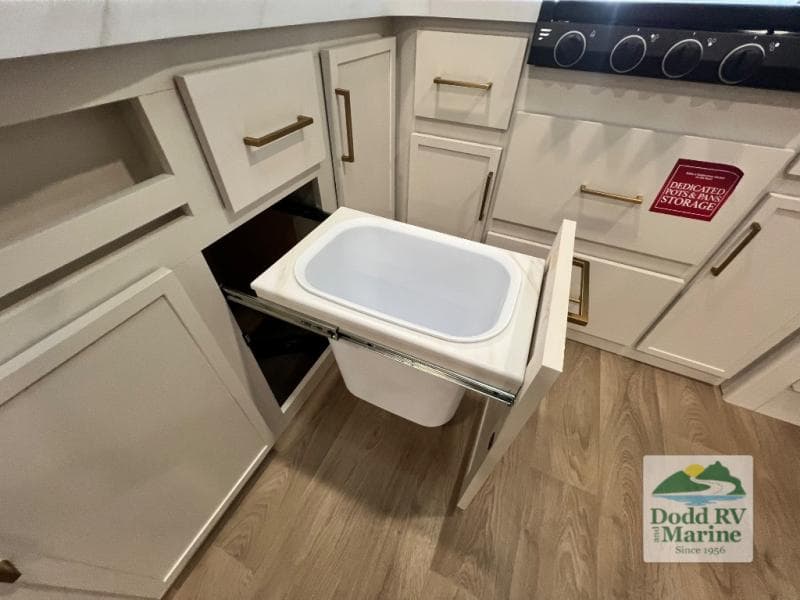 New 2027 Grand Design TRANSCEND XPLOR 285RKT - photo - 32