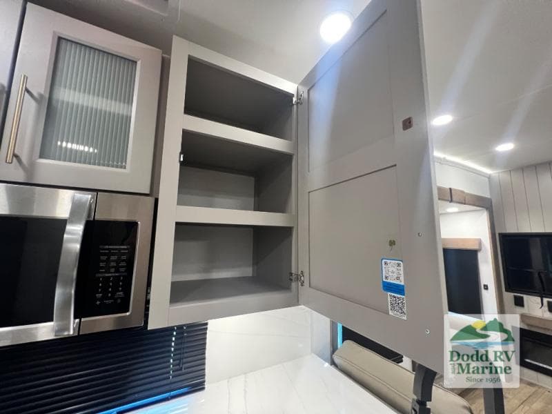 Pre-Owned 2025 Alliance PARADIGM 382RK - photo - 17