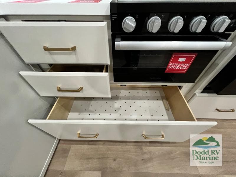 New 2027 Grand Design IMAGINE 2800BH - photo - 31