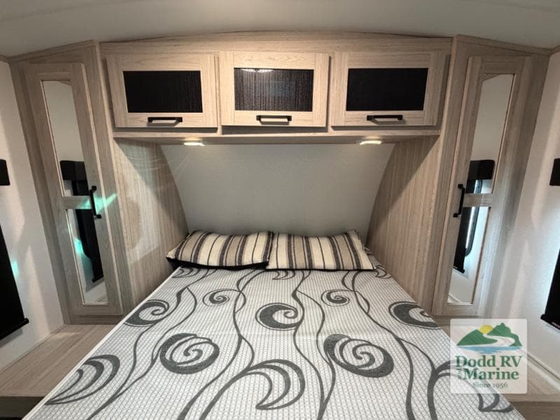 Pre-Owned 2022 Heartland Sundance 265BH - photo - 15