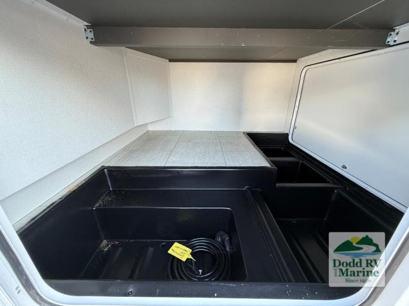 New 2027 Coachmen LEPRECHAUN 210QSS - photo - 53