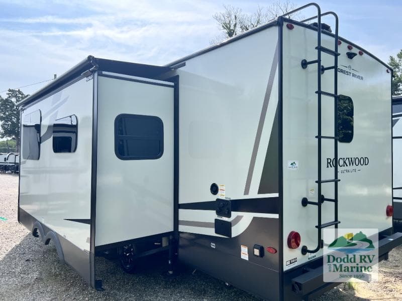 2027 Forest River ROCKWOOD ULTRA LITE 2606WS Photo in Yorktown VA 23692