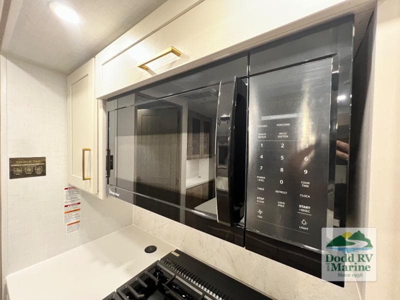 New 2027 Forest River ROCKWOOD SIGNATURE 8336BH - photo - 31