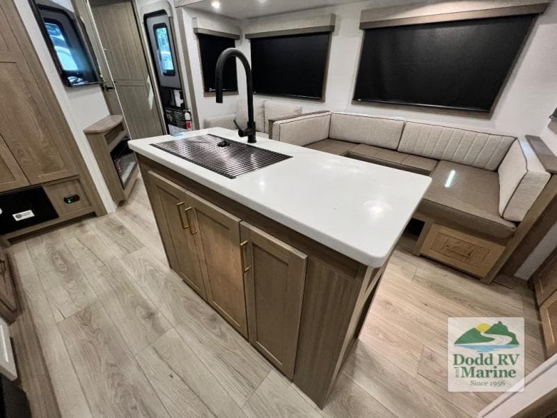 New 2027 Forest River ROCKWOOD SIGNATURE 8336BH - photo - 25