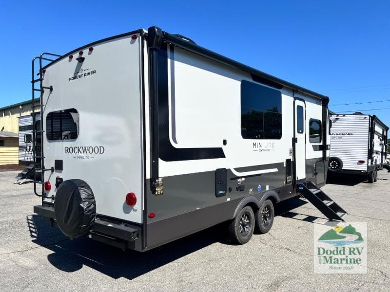 2027 Forest River ROCKWOOD MINI LITE 2522FB Photo in Yorktown VA 23692