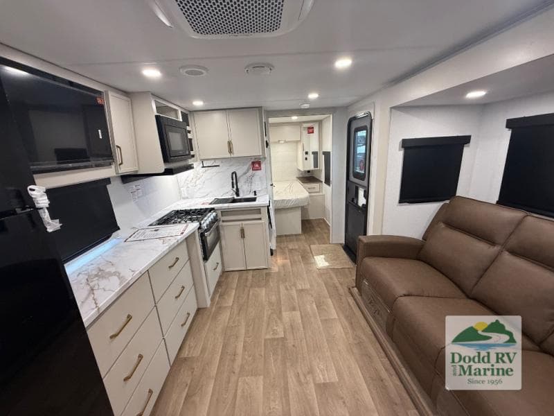 New 2027 Grand Design IMAGINE XLS 22RBE - photo - 5