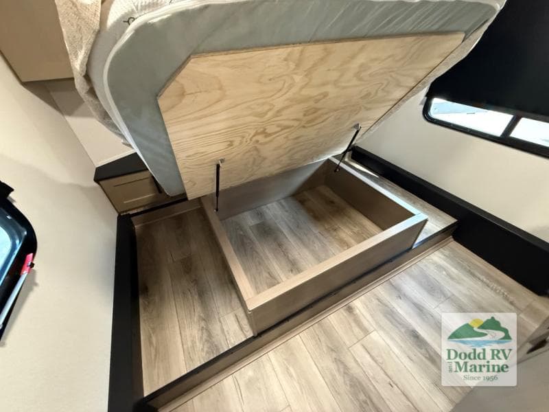 New 2027 Grand Design REFLECTION 150 SERIES 260RD - photo - 30