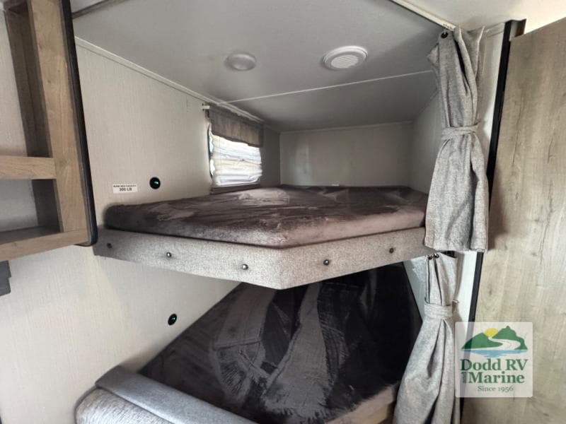 Pre-Owned 2023 Forest River 25BHSC PUMA - photo - 8