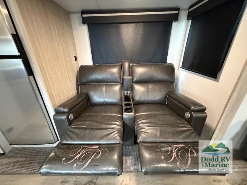 Pre-Owned 2022 Heartland Sundance 265BH - photo - 11