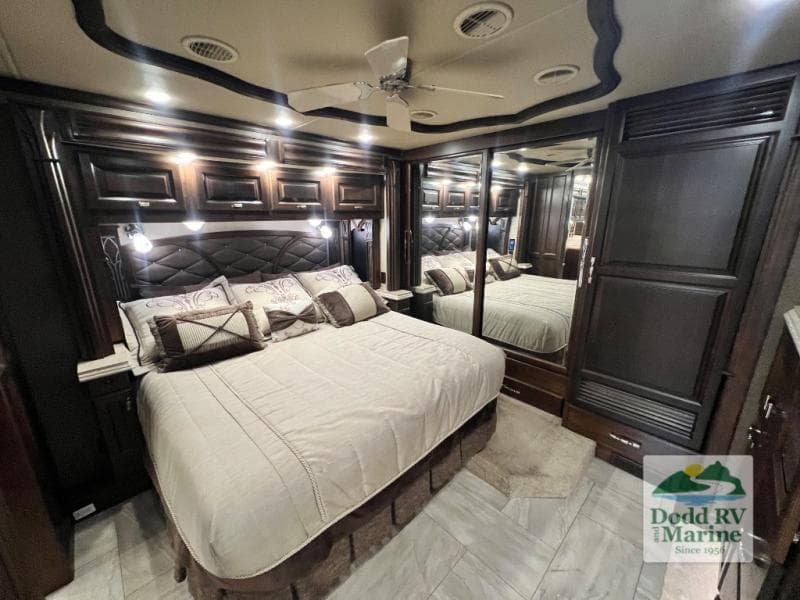 Pre-Owned 2017 Tiffin ALLEGRO BUS 37AP - photo - 37