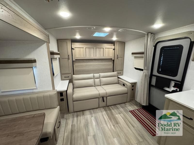 Pre-Owned 2024 Forest River ROCKWOOD 2517S - photo - 8