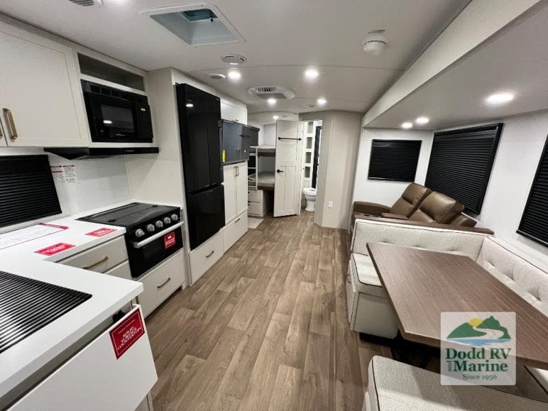 New 2027 Grand Design IMAGINE 2800BH - photo - 5