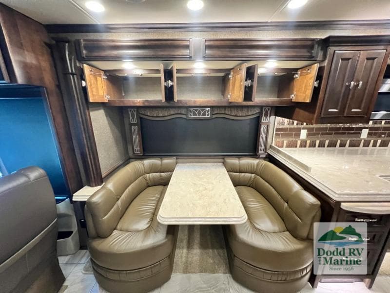 Pre-Owned 2017 Tiffin ALLEGRO BUS 37AP - photo - 12