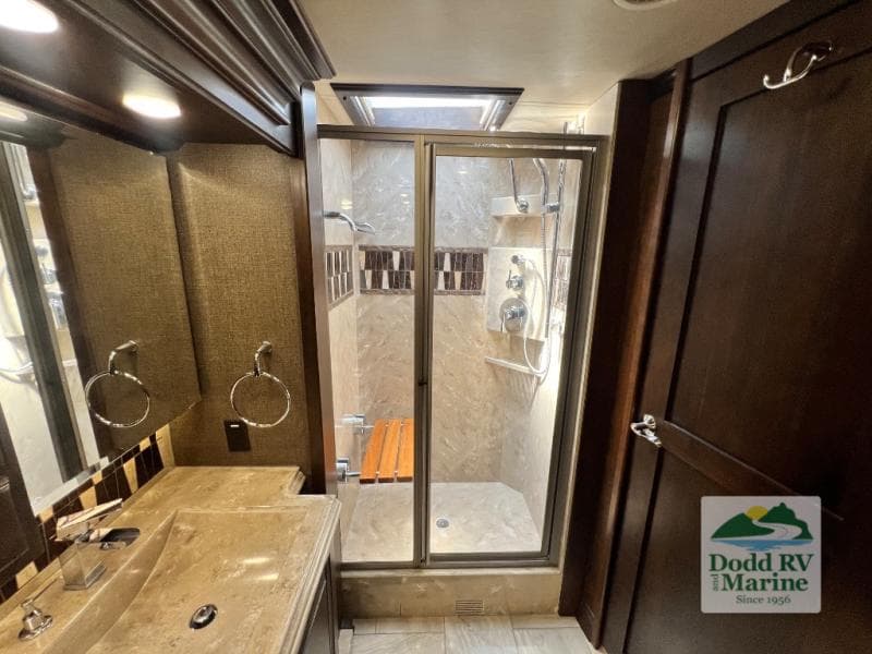 Pre-Owned 2017 Tiffin ALLEGRO BUS 37AP - photo - 47