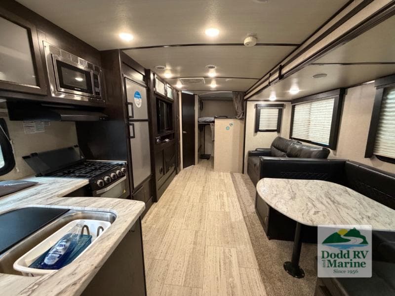 Pre-Owned 2021 Coachmen Spirit 2963BH - photo - 5