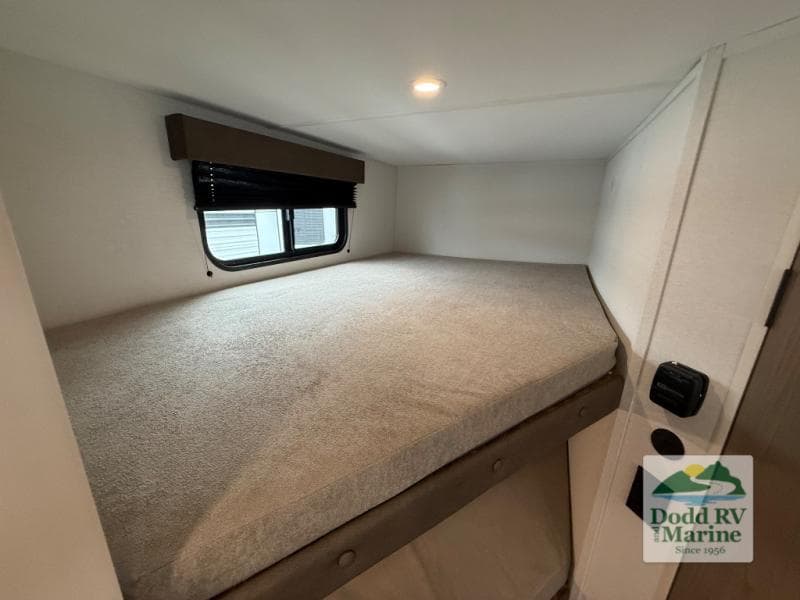 New 2027 Grand Design TRANSCEND ONE 161DB - photo - 9